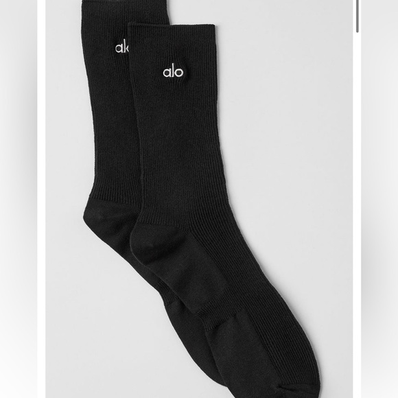 ALO Yoga Accessories - NWT ALO Unisex Half-Crew Understated Sock, Black, size S